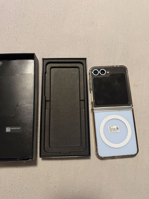 Samsung Galaxy Z Flip 6