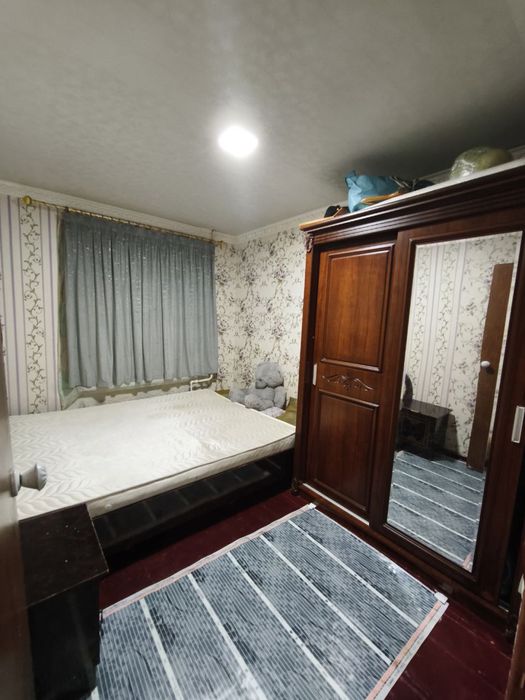 Срочно продается 2х ком квартира в Чирчике Наваи возле 9й школы