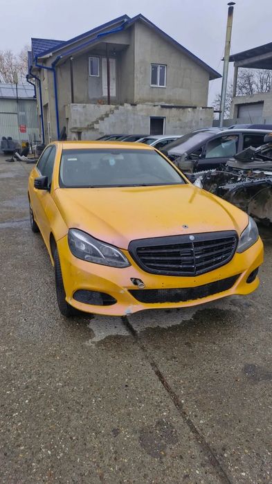 Dezmembram Mercedes E Class W212 Facelift an 2014 motor 2.2 Cdi Cutie automata 7G Tronic Plus