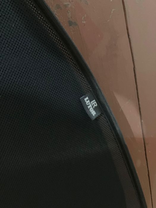 Продам автошторки на Lexus