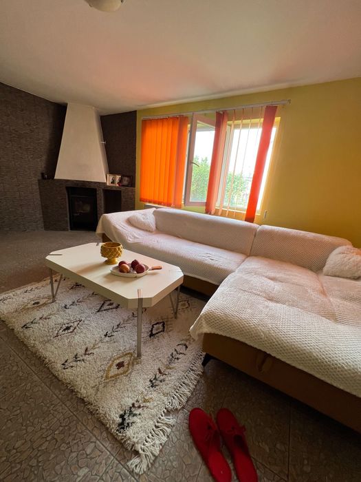 Casă din cărămidă cu garaj | 500 mp teren | zonă centrală și liniștită