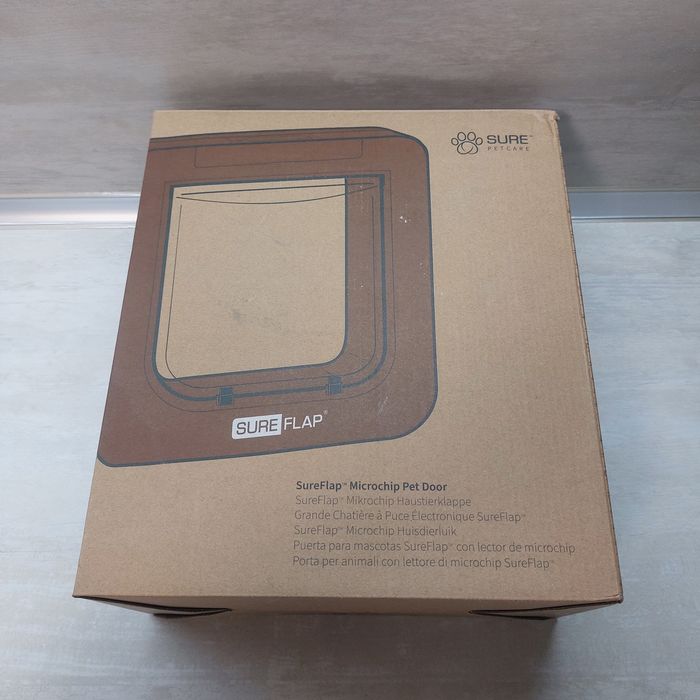 Интелигентна вратичка за котки и кучета с микрочип SureFlap Microchip Pet Door (Модел: SUR101)