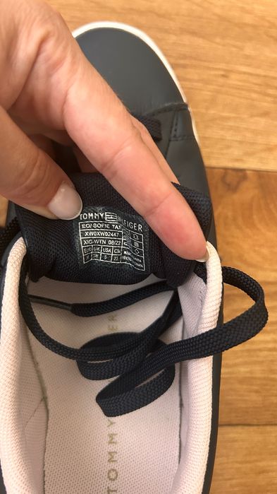 Дамски кецове Tommy Hilfiger