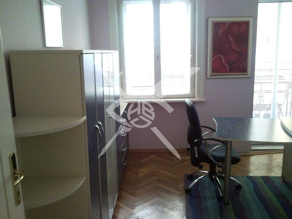 Продава се Тристаен апартамент в София, Център - 120 кв.м за 3750 €/кв.м - Снимка #3