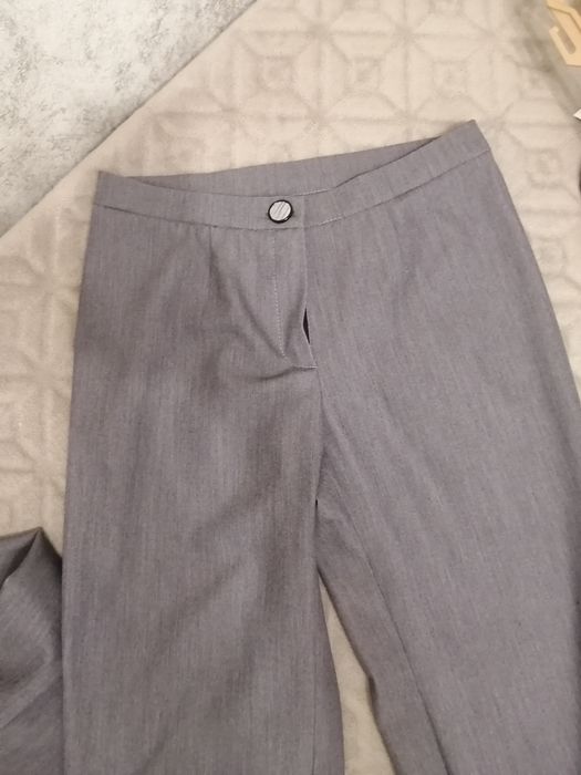 Продам брючный костюм