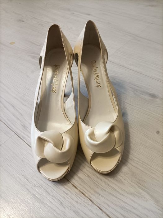 Pantofi albi ivory mireasa decupați