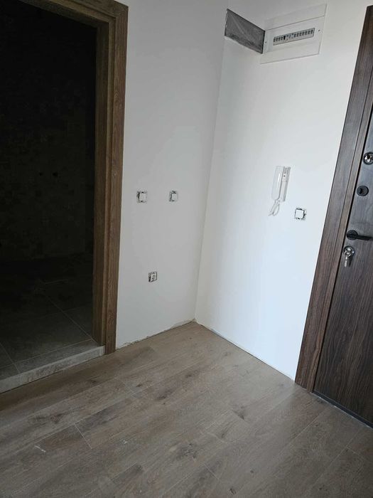 Продава се Двустаен апартамент в Варна, Бриз - 62 кв.м за 1398 €/кв.м - Снимка #6