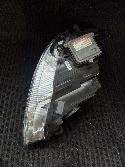 Ляв ксенонов фар Led дневна  Ford Focus III MK3  Форд Фокус  МК3 Bi-Xenon