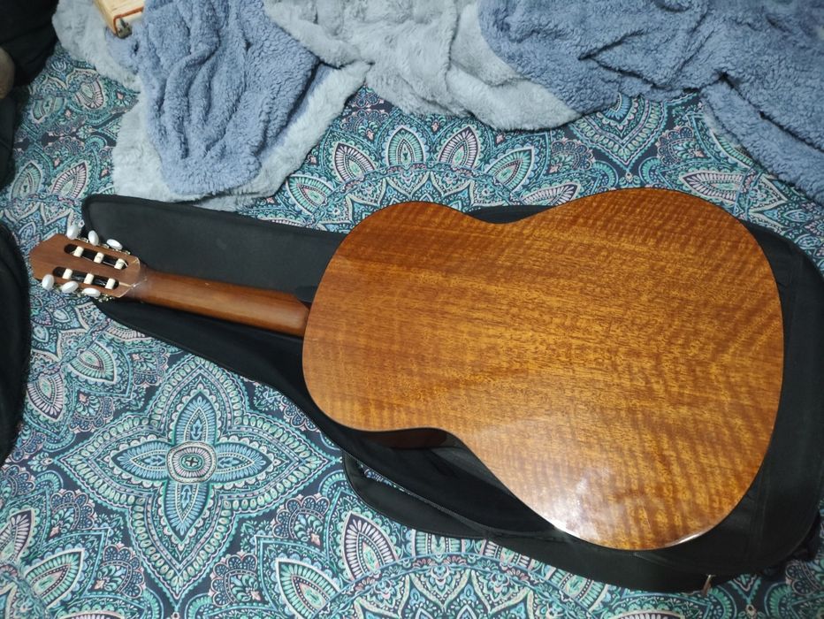 Yamaha cg142s массив