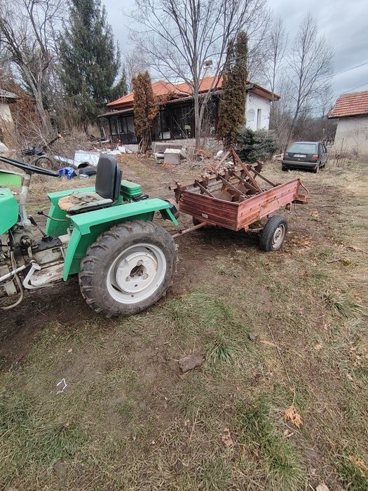 Трактор 2 цилиндров 18 кс.