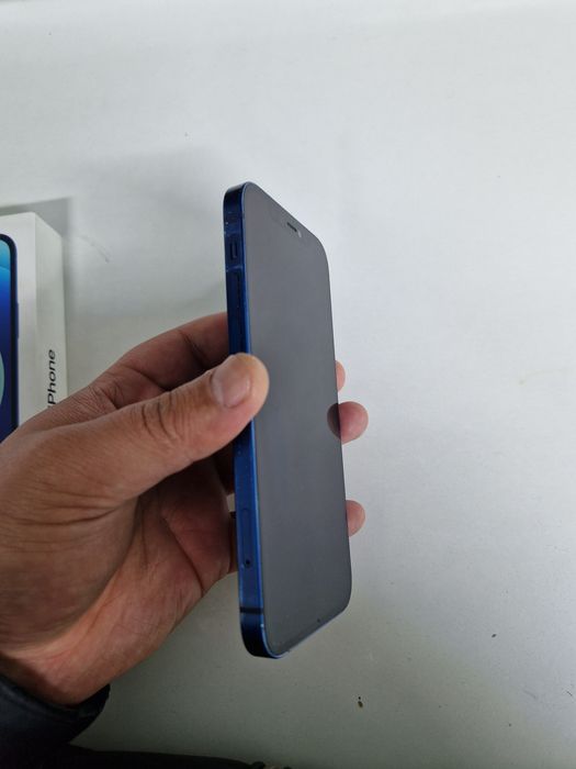Iphone 12 (64GB) в идеальном состояний