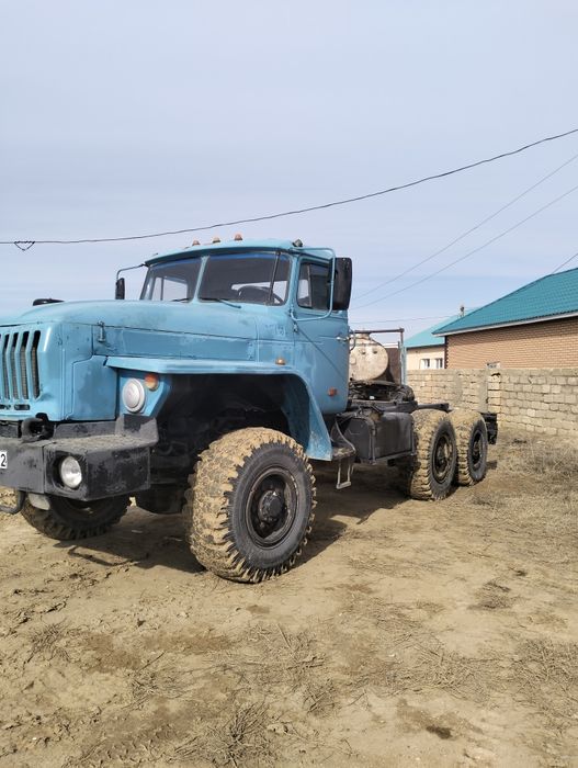 Урал 4320 тягач,