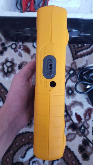 Осциллограф FLUKE 123 ScopeMeter.