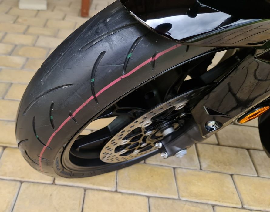 Vand Honda CBR 650R 2023 ca noua  2.600km