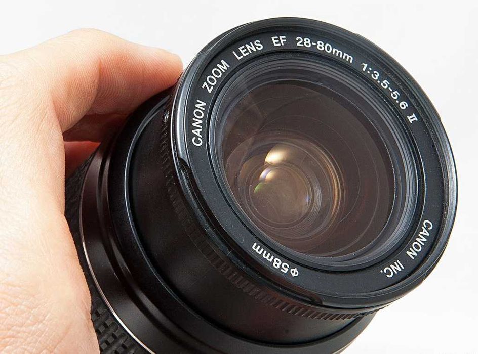 Canon EOS EF 28-80mm f/3.5-5.6 II obiectiv film
