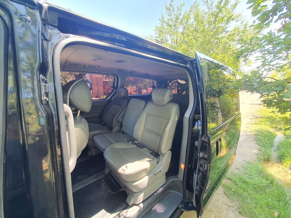 Hyundai Grand Starex