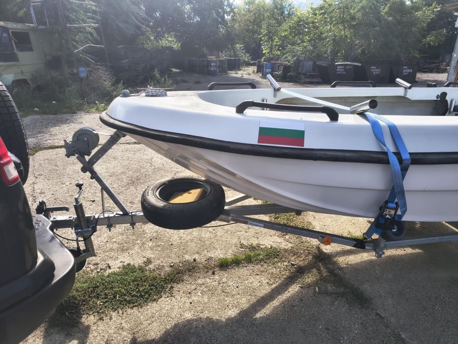 Лодка Angelo Molinari с колесар
