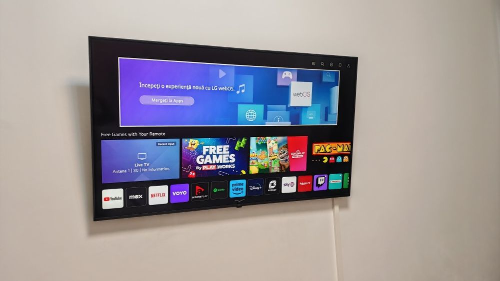 Televizor Smart TV LG 4K (139 cm) - Impecabil + Suport perete CADOU