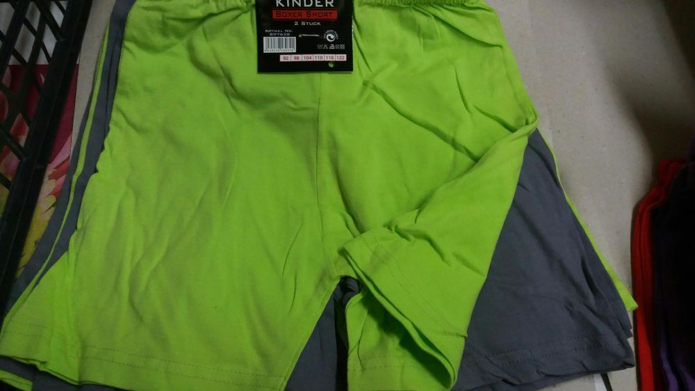 Продавам детски памучни боксерки