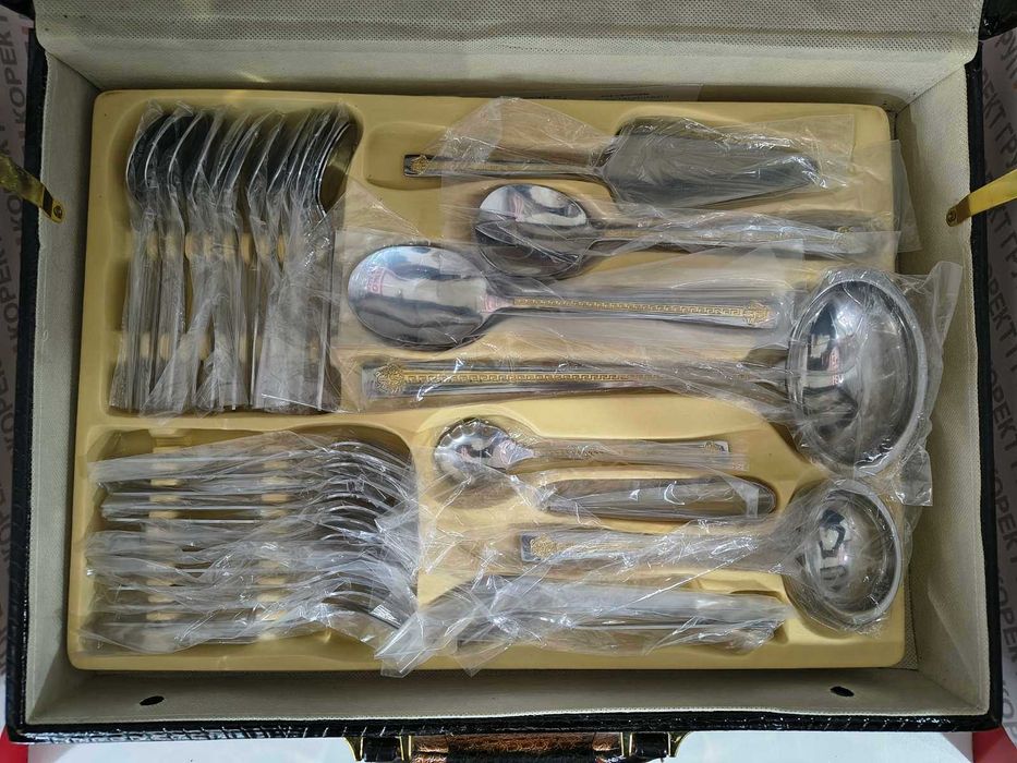 Kуфарче с позлатени прибори 72 части