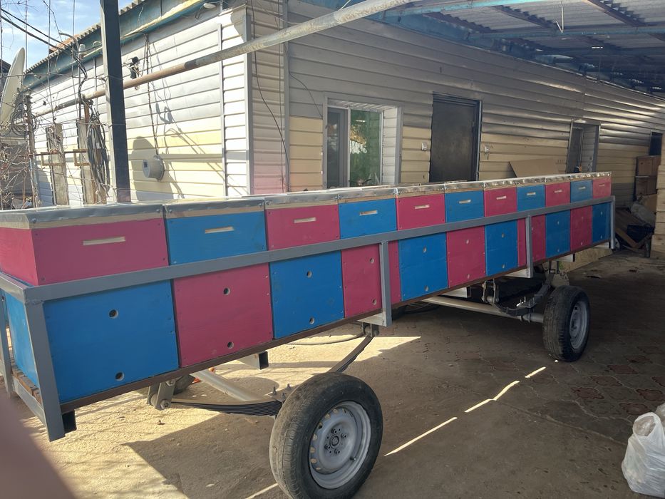 Легковой прицеп для пчел 4 метровый