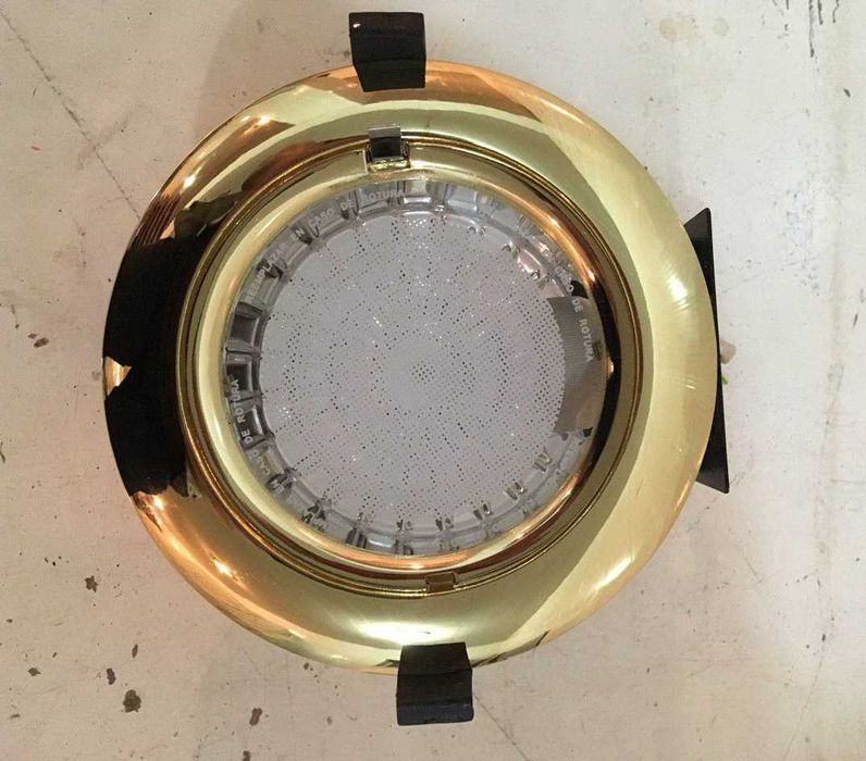 Shiftga o'rnatilgan chiroq / Светильник потолочный встраиваемый