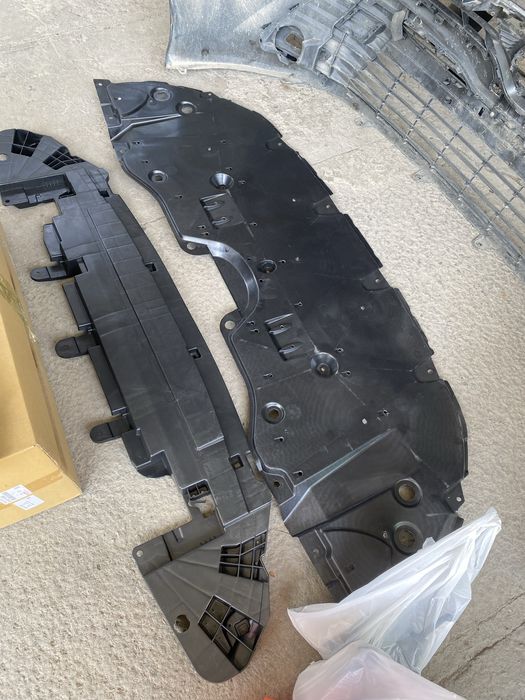 Крылья на Тойота Камри 70/75 оригинал