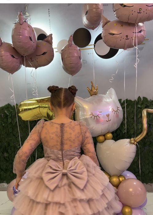 Шикарное на девочку Платье 7 лет