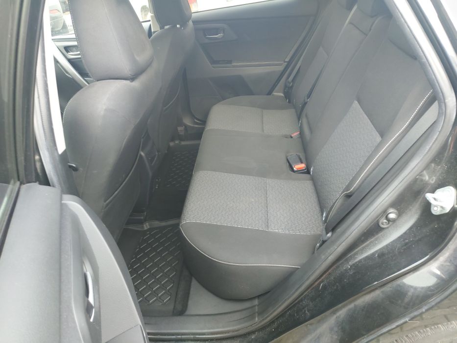 Vând Toyota Auris 2015 diesel 1.4d-4d