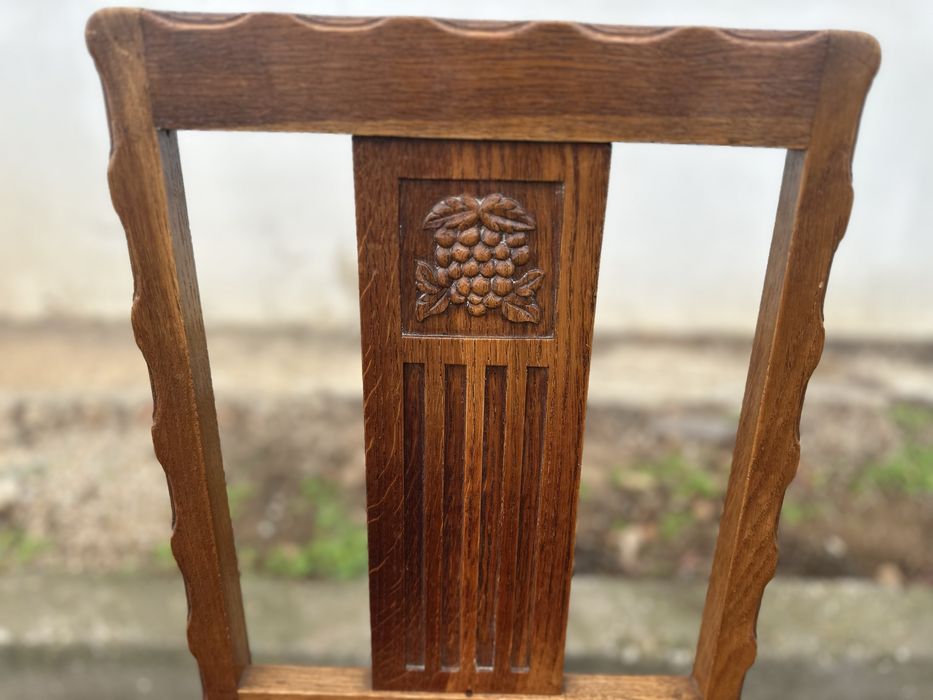 Столове от дъб с дърворезба 3бр.