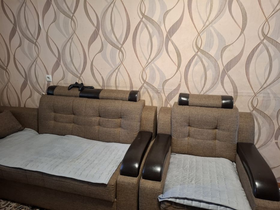 Продам Диван -Уголок ! В хорошем состоянии