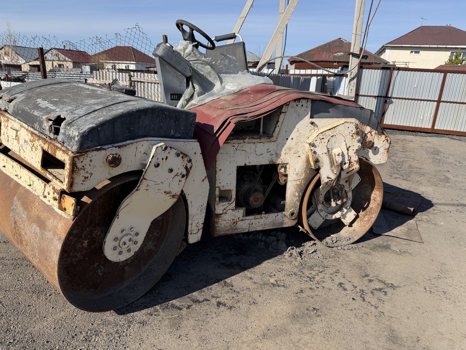 Продам погрузчик , 2 катка