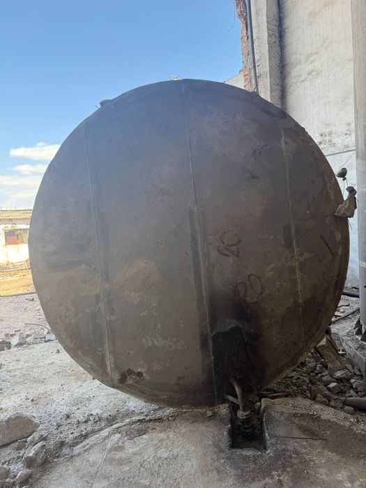 Vand bazine din inox alimentar de 70,000l si 24,000l  sauvariante auto