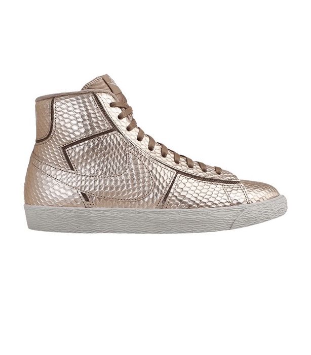 Nike кецове в розово златно