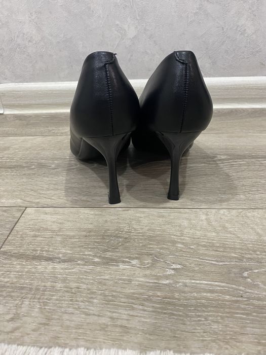 Продаю новые туфли