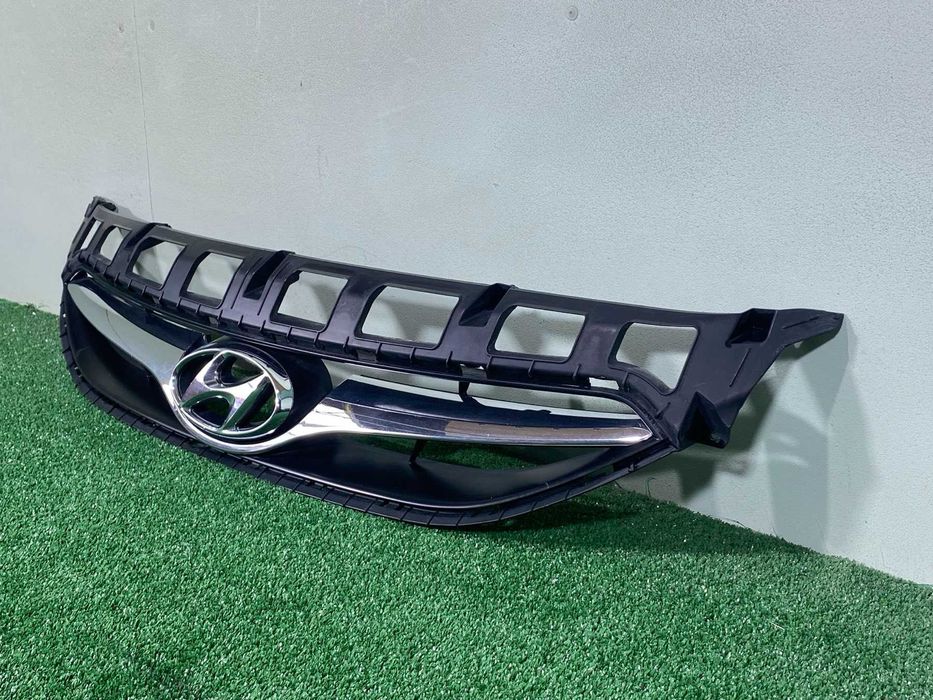 решетка радиаторна Hyundai i40 модел 2011-2016 г. #1032V