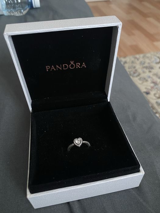 Продаю кольцо пандора оригинал!