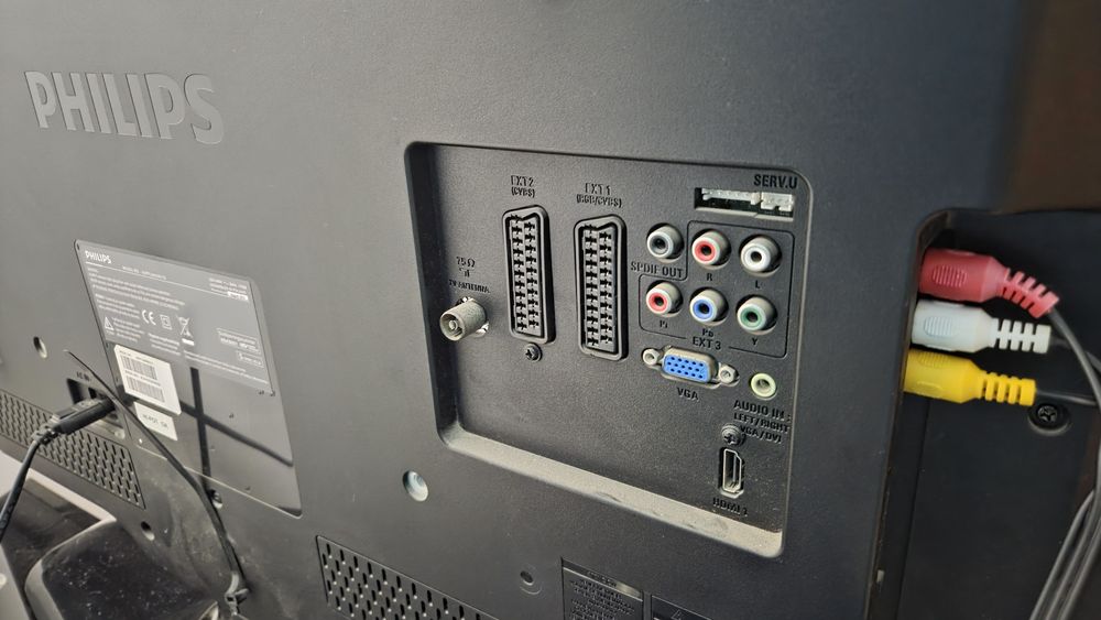 Продаеться жк телевизор