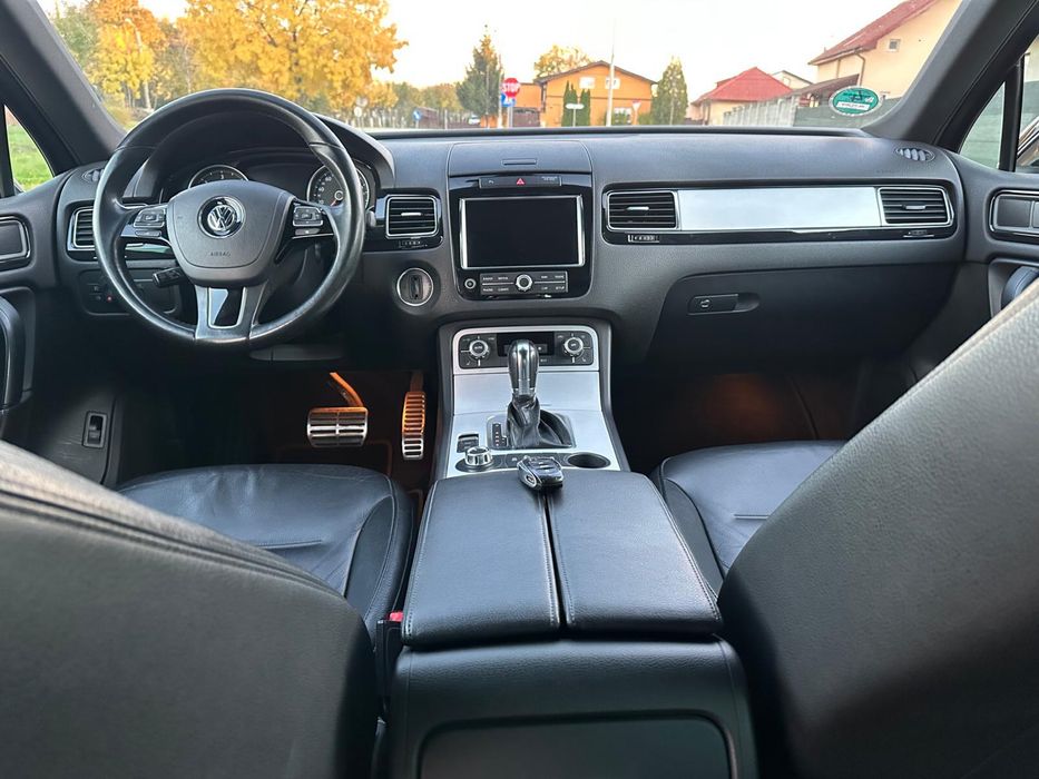 Vand vw Touareg 3 l  245cp km reali