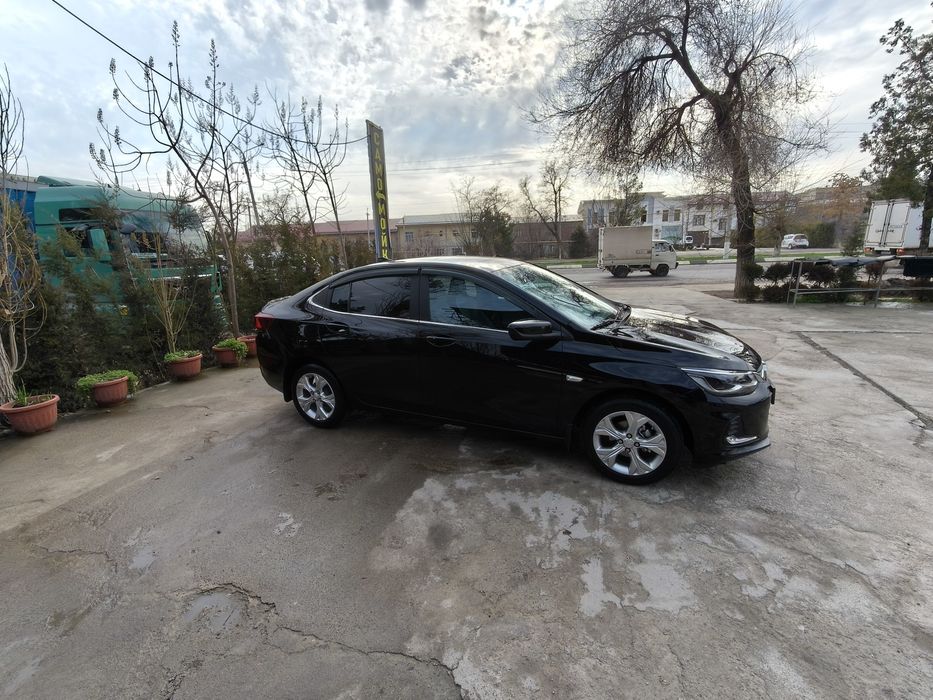 Onix Premier Turbo 2 AT Full