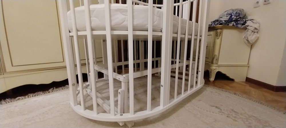 Продаётся манеж кровать