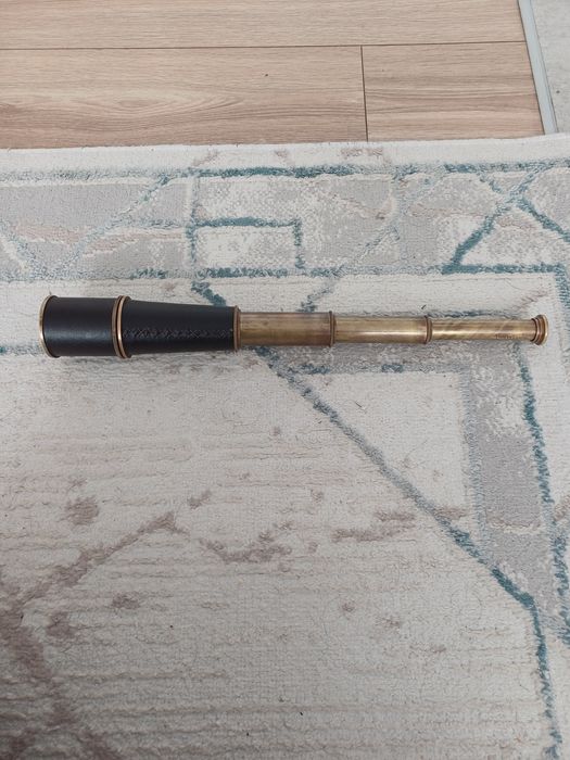 Монокуляр шыққан жері Лондон