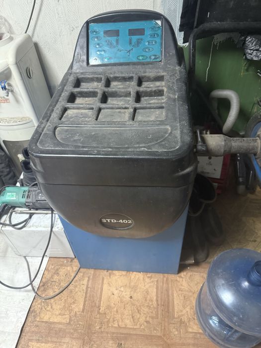 Шиномономонтпжное оборудование балансироаочный станок компрессор домкр