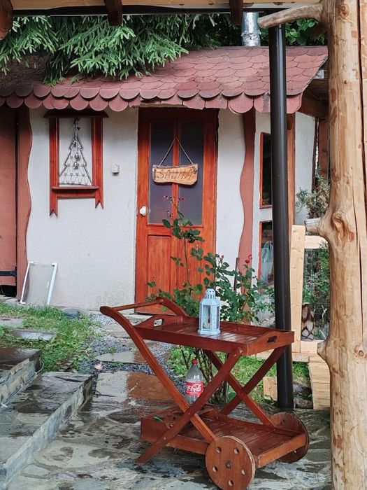 Cabana,, Casuta din povesti" Colibita