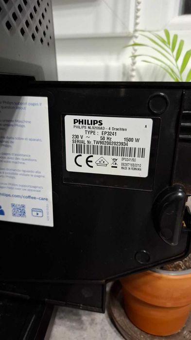 Кафеавтомат Philips LatteGo EP 3241/50