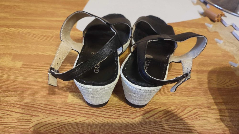 Дамски сандали Gracia - 39 номер