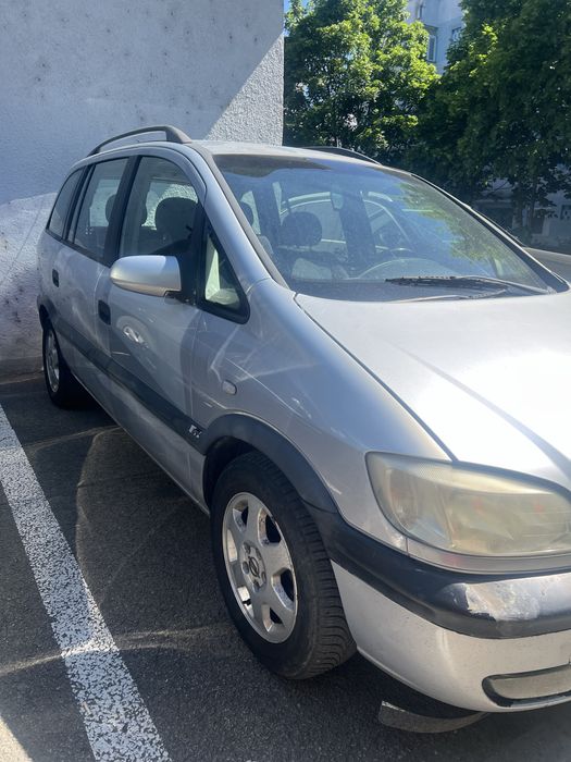 Vand zafira 1.6 16 valve benzina  7 locuri