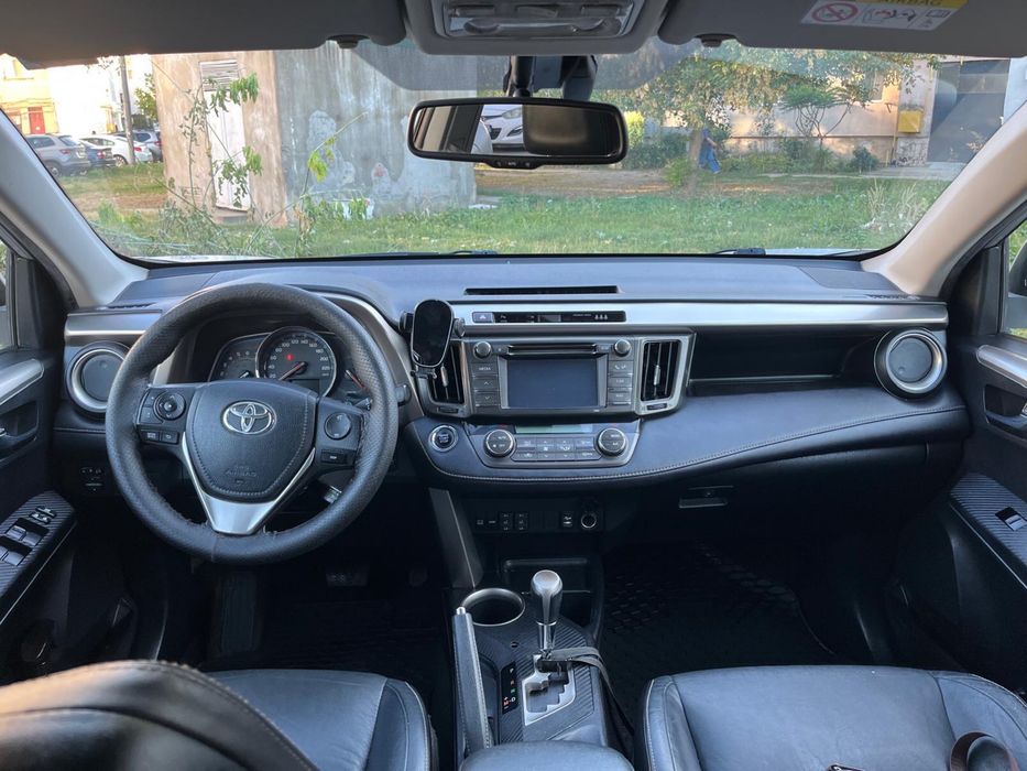 De vanzare toyota rav4 2013 2.2 diesel