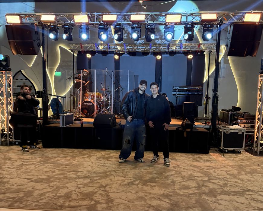 Sonorizare L'acoustics de inchiriat.