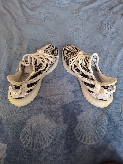 Adidas Yeezy Boost 350 V2 Zebra 44 номер  НОВИ!